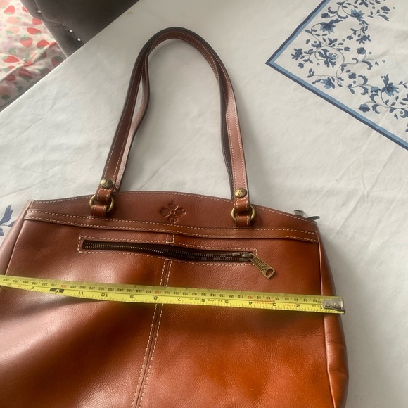 Patricia Nash Poppy Heritage Tote in cognac brown full-grain leather - Picture 9 of 10